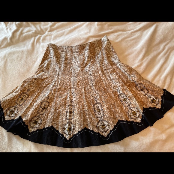 Tahari Dresses & Skirts - Tahari Skirt with Button Embellishments